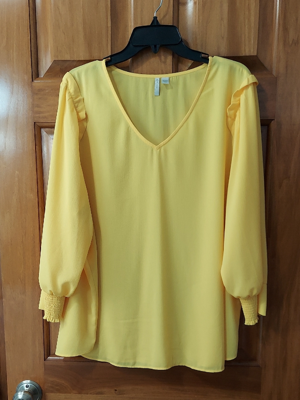 Est. 1946 Cato Yellow V-Neck Flowy Long Sleeve Blouse, Size 18-20, Like New